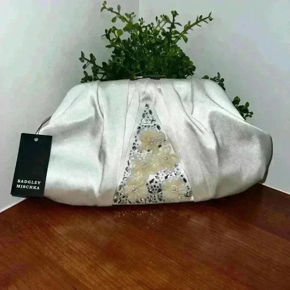 Bagley Mishka Statin Evening/Bridal Clutch NWT~GIFTABLE - Picture 1 of 10